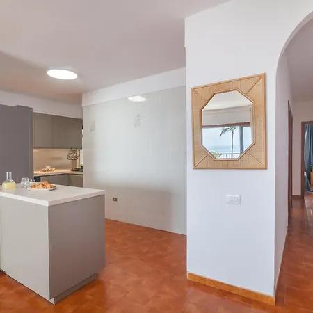 Appartement Casa De Franco - Ocean View, Terrace, Balcony, 50m From Playa La Arena, Fibre Net *